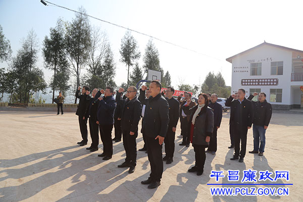 ��ͼ�ġ��ؼ�ί���ֿ�չ���������ġ��μ�ʹ�������⵳�ջ